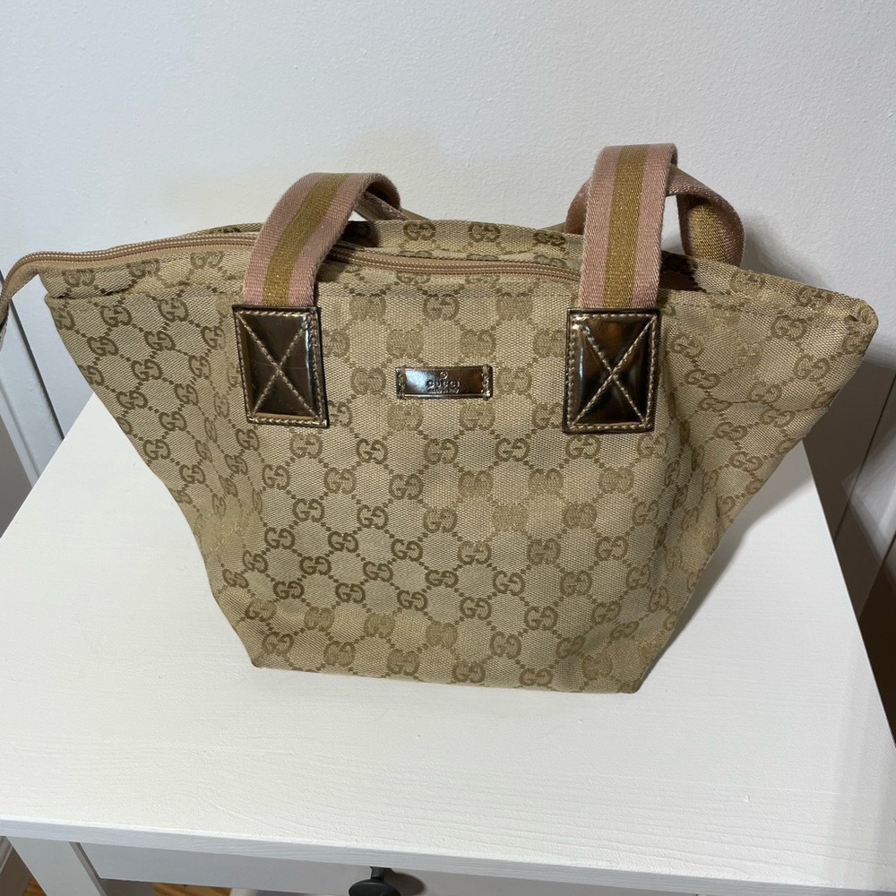 GUCCI GG Supreme Guccissima
Canvas/Leather with Sherry Stripe
Straps - Picture 3 of 11